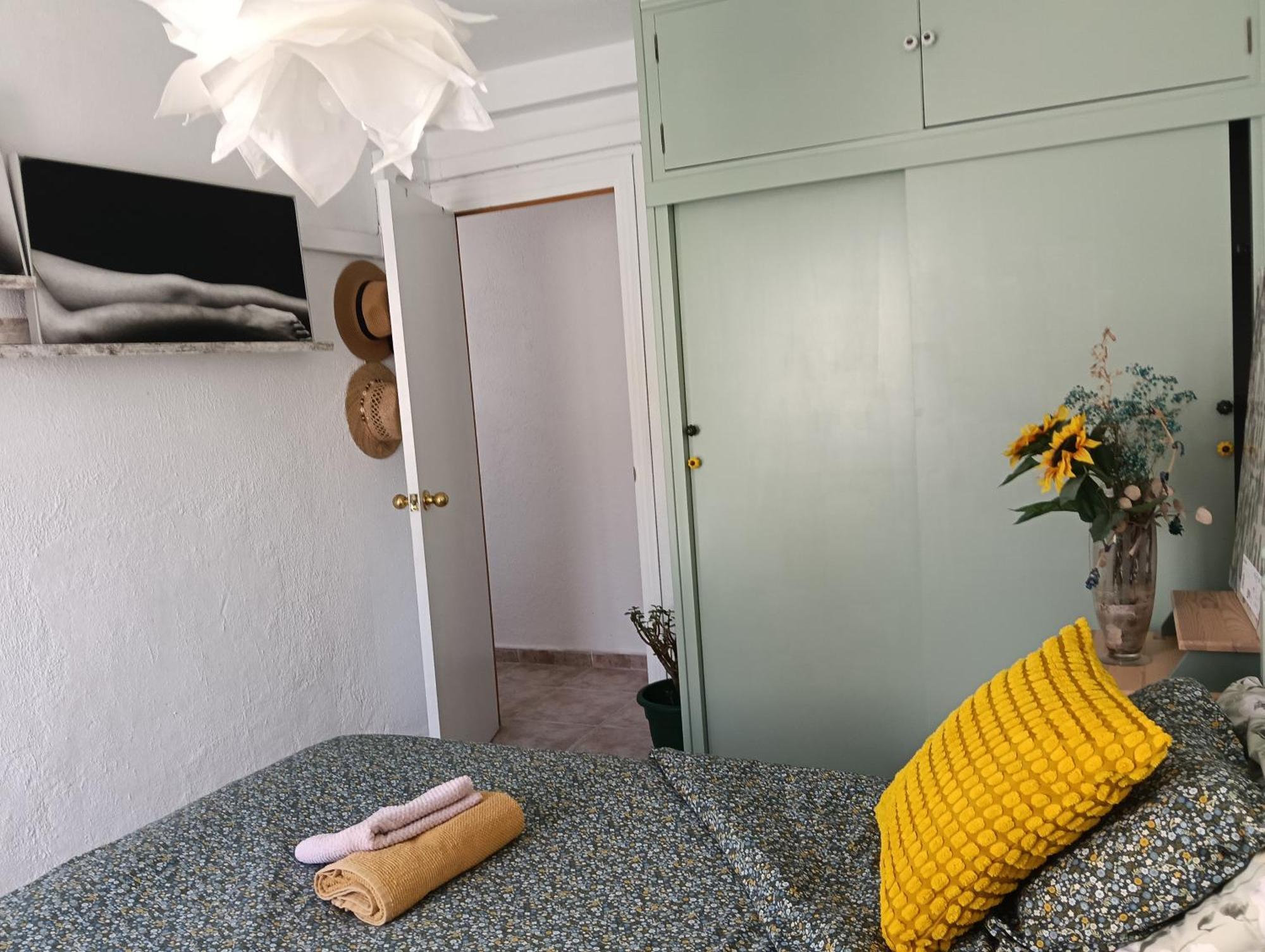 Coty'S Beach, Habitaciones En Casa Compartida Benalmádena Exteriör bild